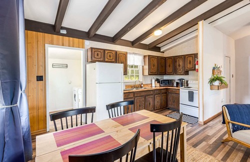 Luray Cabin | River Access Cabin w Hot Tub, Deck, Grill, & Wifi