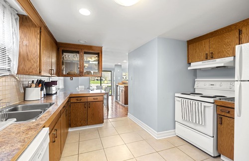 Wasaga Beach Cottage | River Access Cottage Mins to Beach