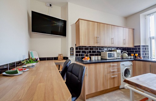Llanbedr Apartment | River Artro Townhouse