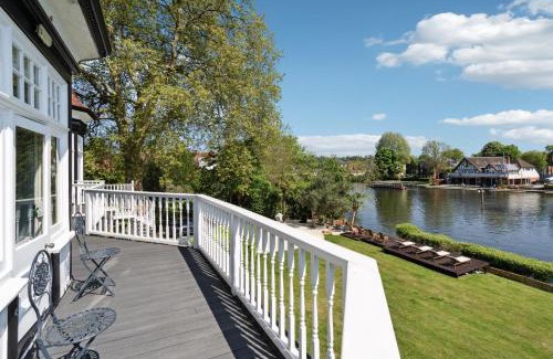 Bray on Thames Bed & Breakfast | River Arts Club