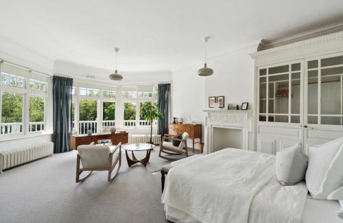 Bray on Thames Bed & Breakfast | River Arts Club
