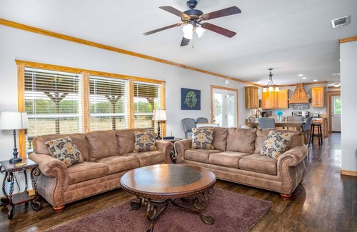 Medina House | River Bend Hideaway on Medina