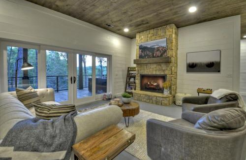 Raccoon Ridge Villa | River Bend New listing Modern mountain luxury with amenities galore