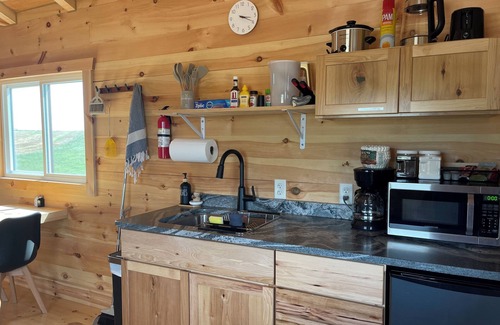Canistota Cabin | River Bluff Cabin 1- Private Hot Tub & Land, Stunning Bluff & Sunset Views