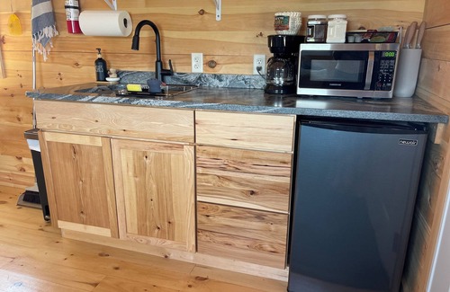 Canistota Cabin | River Bluff Cabin 1- Private Hot Tub & Land, Stunning Bluff & Sunset Views
