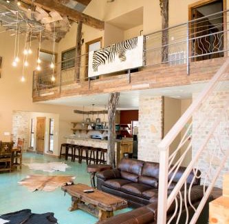 Rio Frio House | River Bluff Cabins