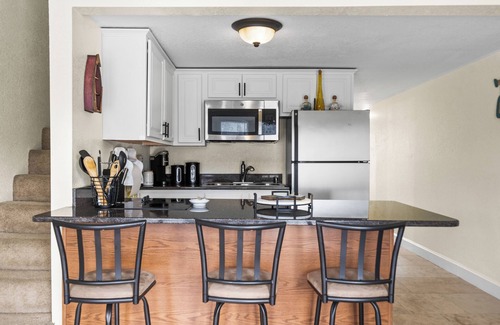 Royal Condo | River Breeze on Hamilton: Sun, Swim, Fish, Float!