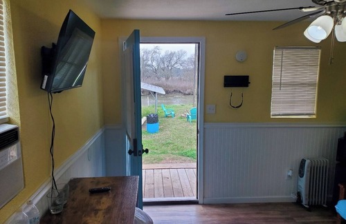 Tivoli Apartment | River Bunkie