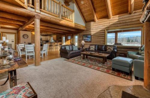Grantsdale House | River Cabin Minutes To Town
