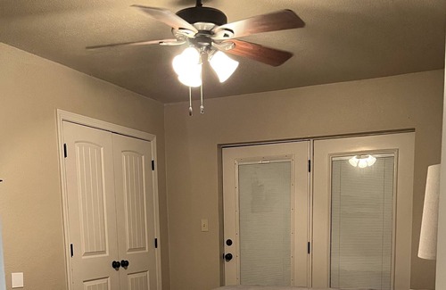 Cecil Apartment | River Chase Southwest Sunset View Apt. 3