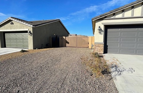 Holiday Shores House | River Close, Newer Home! Great Neighborhood Minutes from Laughlin! Close to all!