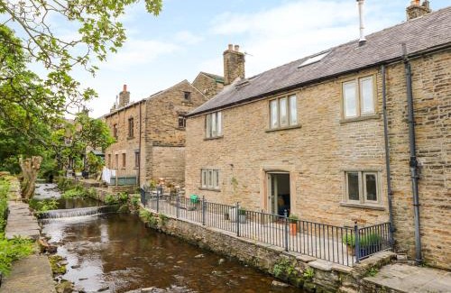 Hayfield House | River Cottage Hayfield