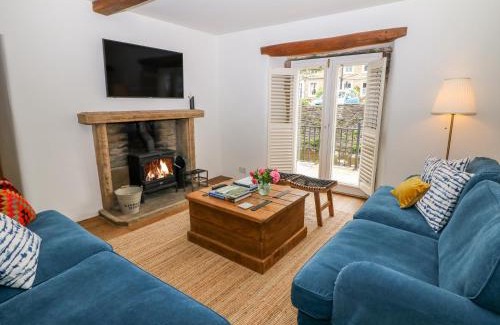 Hayfield House | River Cottage Hayfield