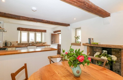 Hayfield Cottage | RIVER COTTAGE HAYFIELD, family friendly, with open fire in Hayfield