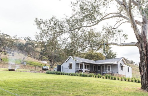 Gobarralong Cottage | River Cottage Jugiong: boutique country accommodation on the Murrumbidgee River