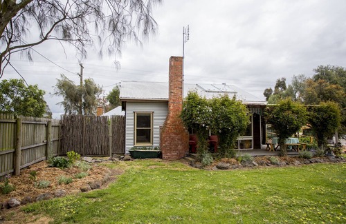 Winchelsea Cottage | RIVER COTTAGE: WINCHELSEA, SURFCOAST VICTORIA