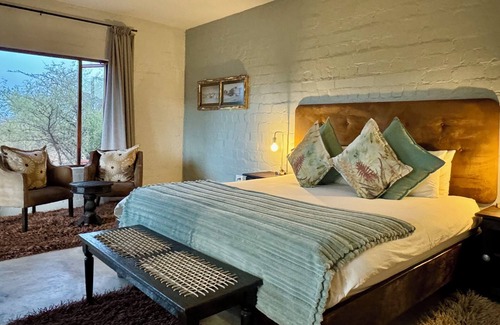 Windhoek Hotel | River Crossing Lodge