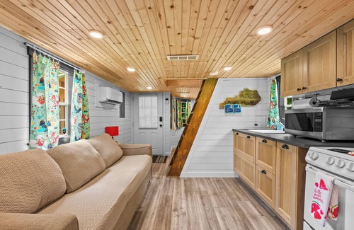 Heidelberg House | ★☆ River Crossing Tiny Cabin – The Perfect Red River Gorge Getaway Awaits! ☆★