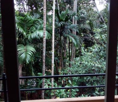 Ukuwela Bed & Breakfast | river edge bungalow