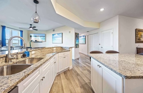 Merritt Island Condo | RIVER FLY IN: Updated, Luxurious Waterfront 2BR