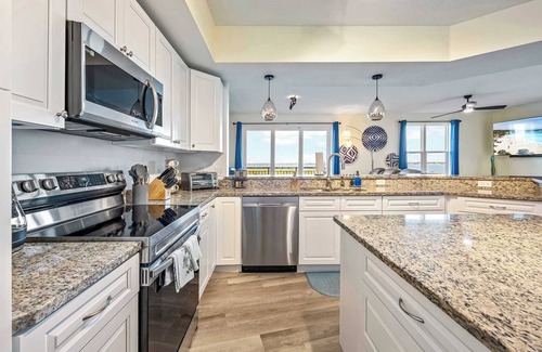 Merritt Island Condo | RIVER FLY IN: Updated, Luxurious Waterfront 2BR