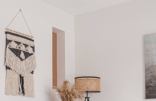 Saskatoon House | River Front 3 Bedroom Townhome -Newly Renovated!
