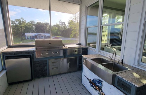 Carrabelle House | River Front -Boat Dock and Launch sleeps 14