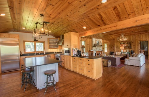 Hunt House | River front, family compound in the heart of Hunt, TX