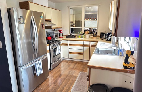 Guerneville House | River Haven: Hot Tub, Outdoor Lounge, Walk to Beach