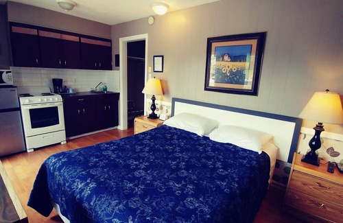 Courtenay Hotel | River Heights Motel