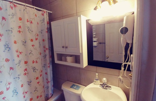 Courtenay Hotel | River Heights Motel