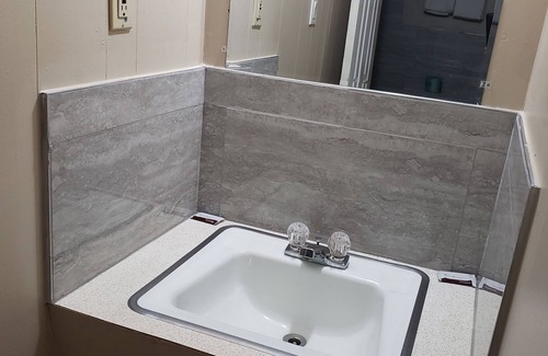 Crump Hotel | River Heights Motel