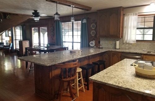 Autaugaville House | River Home, water front, boat docking. Great family retreat and get away.