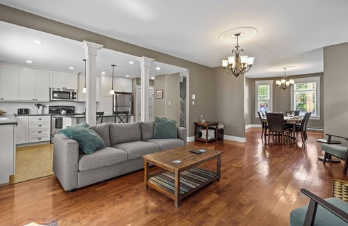 Terra Nova House | River House | 4BR | 2.5BA | Lrg Yard | 3 Car Park