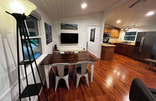 Keene Cottage | River House - Cottage with KY River View & Access