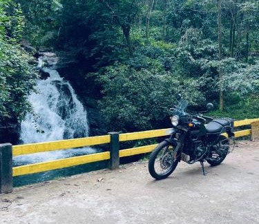 Elappara Villa | River House