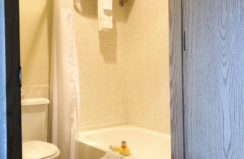 Florence Hotel | River House Inn, a Baymont by Wyndham