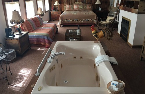 Grassy Creek Bed & Breakfast | River House Inn