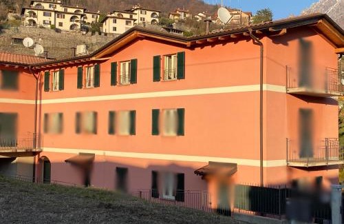 Porlezza Apartment | River House