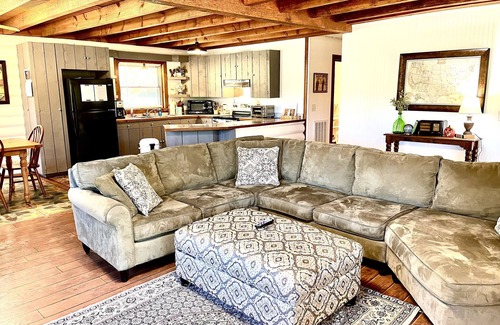 Cross Plains Cabin | "River House" Log Cabin Nestled near the Red River