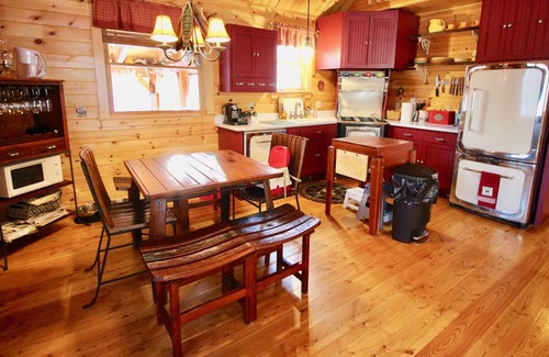 Kingfield Cabin | River House- Open Concept Cabin Sleeps 7-10 near Sugarloaf
