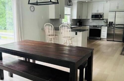 Newfane House | River House