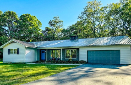Newfane House | River House