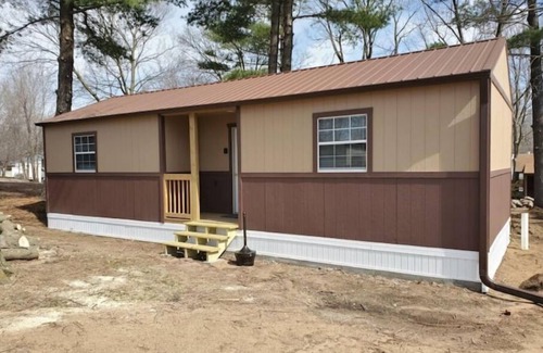 New Boston Cabin | River life at its best