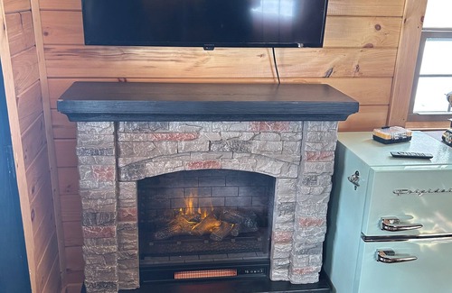 Town of Hope Cabin | River Life Cabin Rentals: B