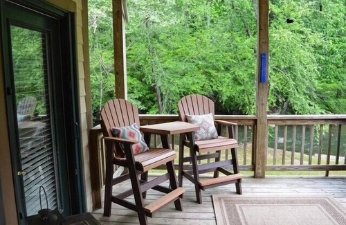 Helen Condo | River life on the Chattahoochee in Helen Ga., River life