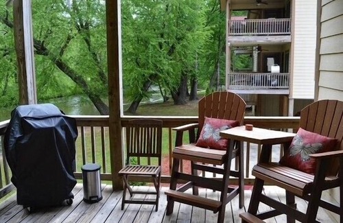Helen Condo | River life on the Chattahoochee in Helen Ga., River life