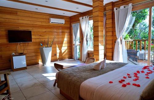 Ntchogo Hotel | River Lodge Resort