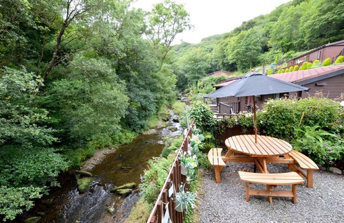 Barbrook House | River Lodge - Two Bedroom House, Sleeps 4