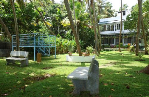 Kovalam House | River Loom